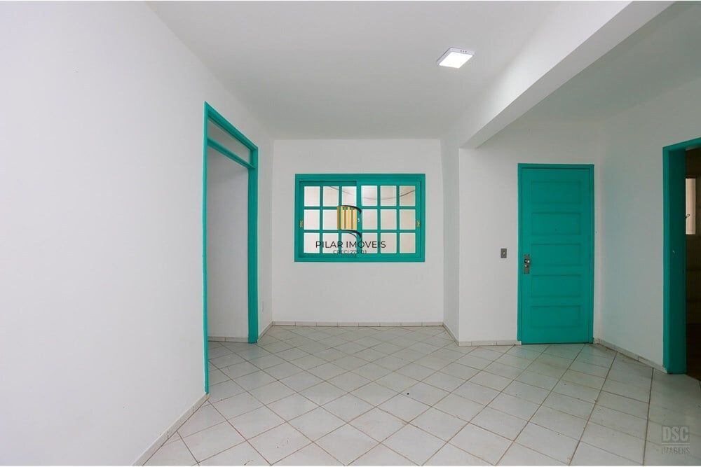 Casa 5 dormitórios no bairro Santana
