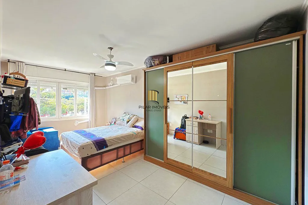 Apartamento 2 dormitórios no bairro Azenha