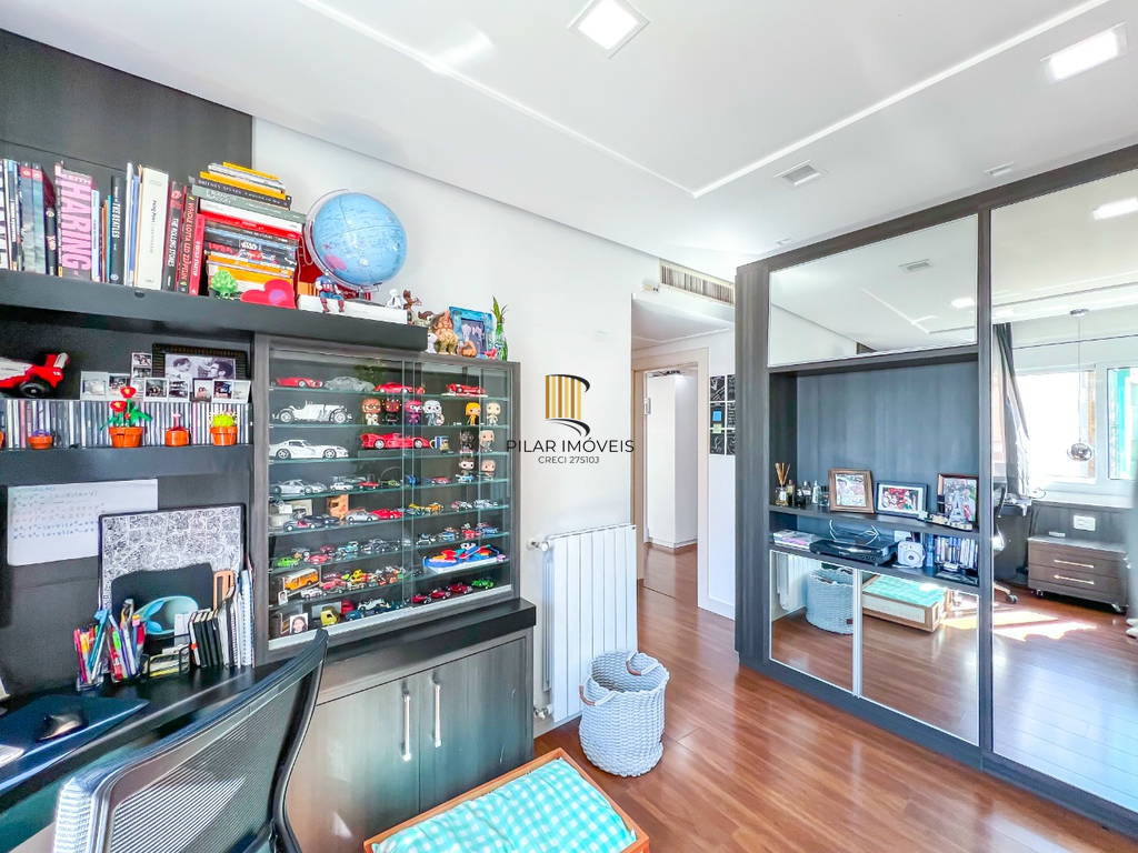 Apartamento 4 dormitórios no bairro Bela Vista