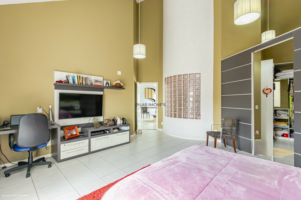 Casa 4 dormitórios no bairro Moinhos de Vento