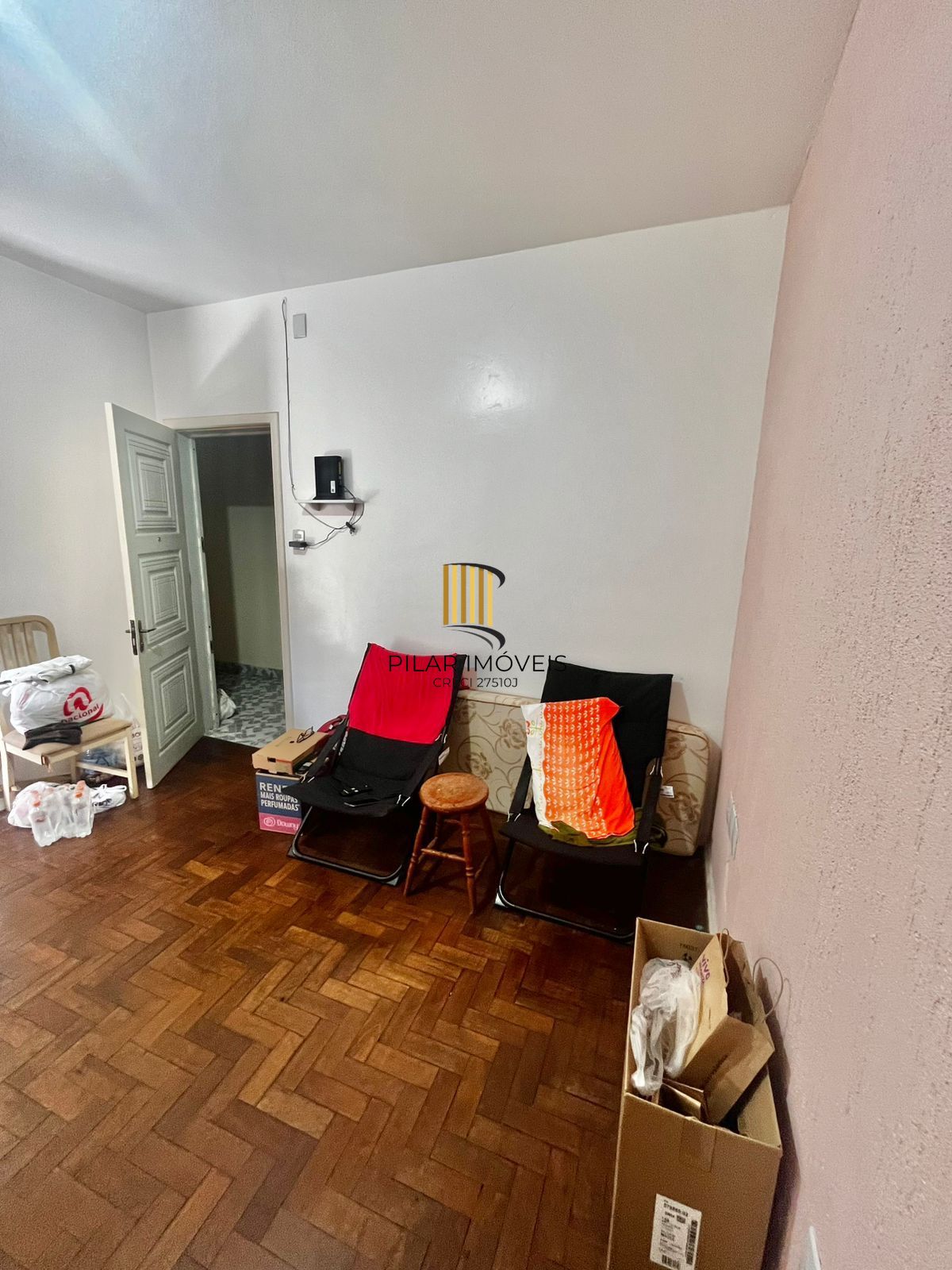Apartamento de 1 dormitório no bairro Passo da Areia, com 41 m2, 02º pavto.