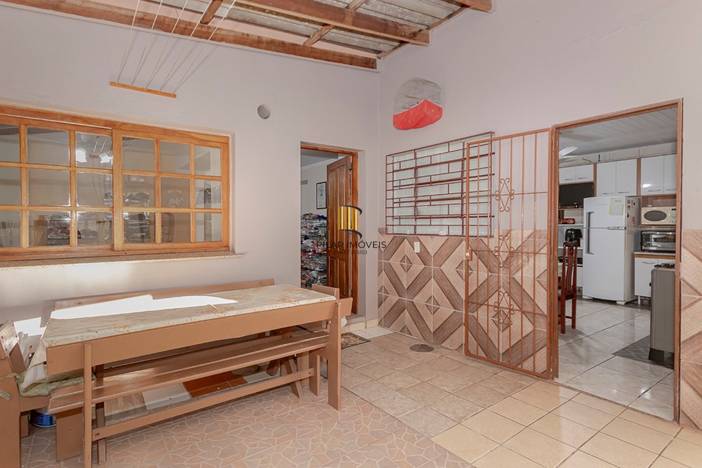 Casa 4 dormitórios no bairro Vila Nova