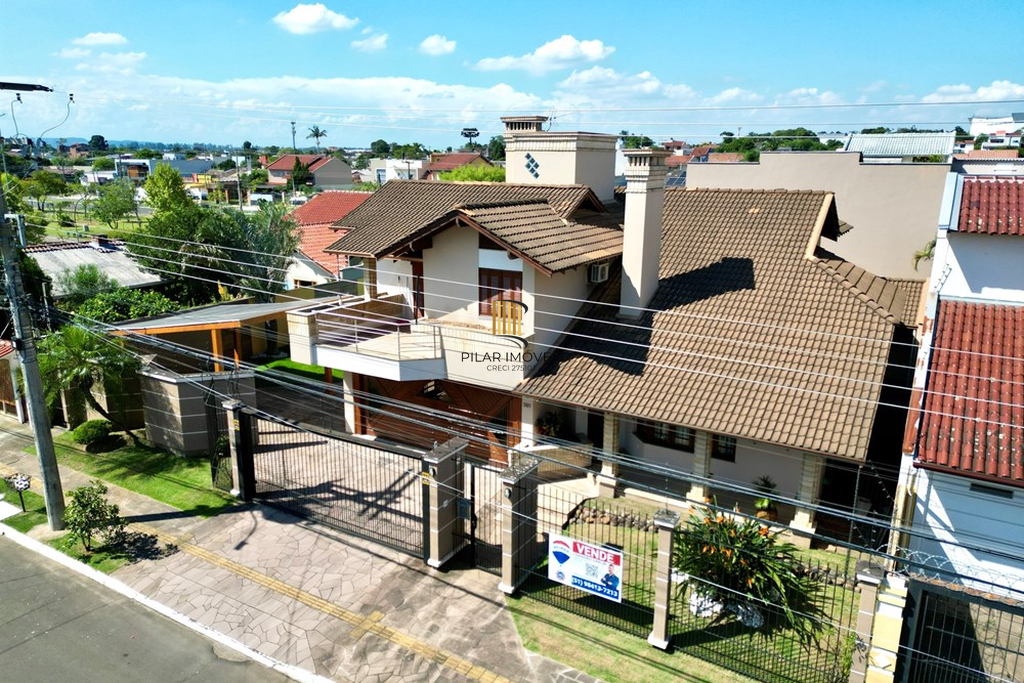Casa 4 dormitórios no bairro Moinhos de Vento