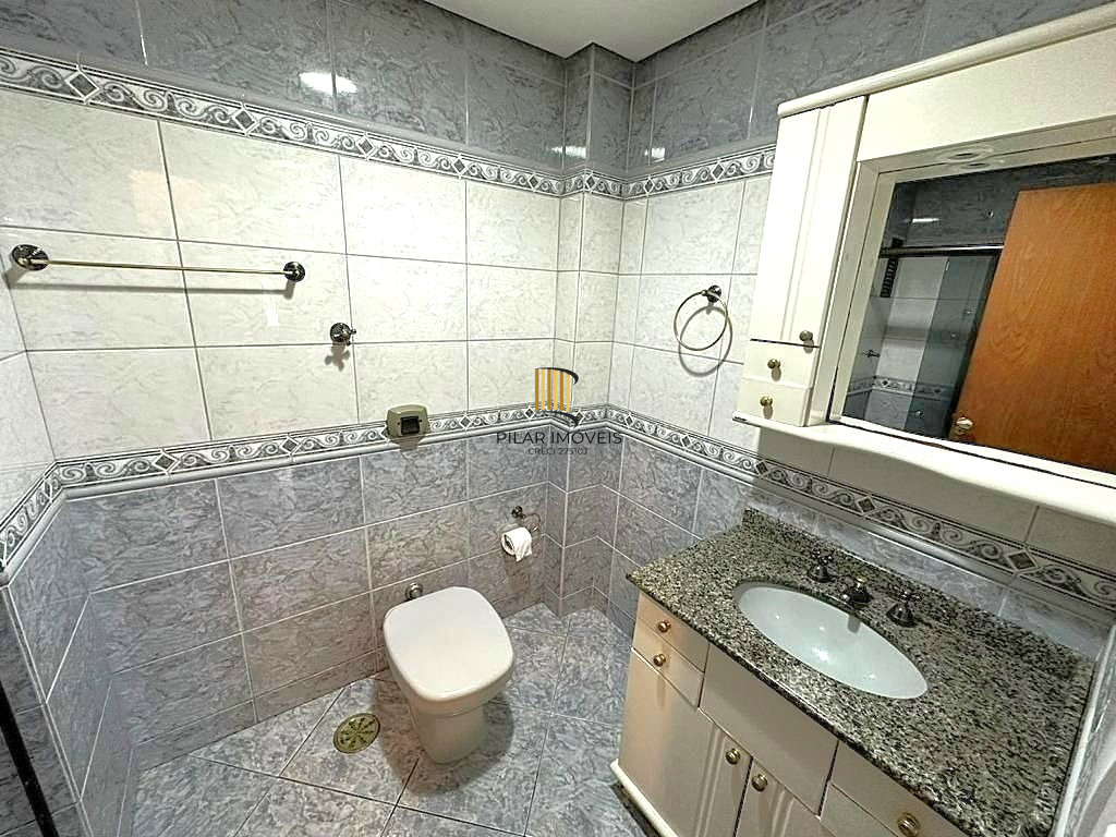 Apartamento 4 dormitórios no bairro Floresta