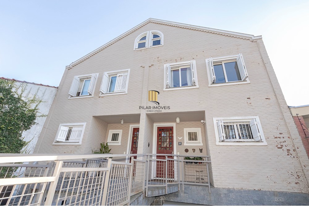 Casa 3 dormitórios no bairro Chácara das Pedras