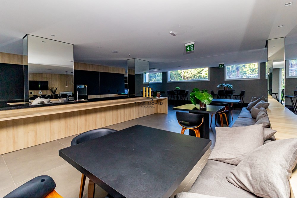 Apartamento 2 dormitórios no bairro São Sebastião