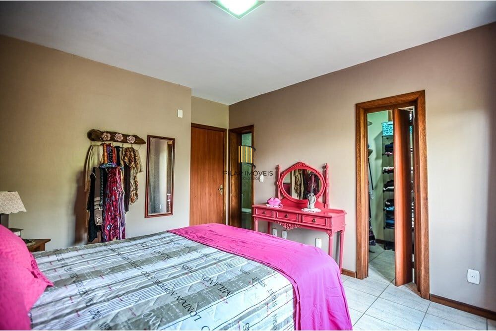 Casa de Condomínio 2 dormitórios no bairro Serraria