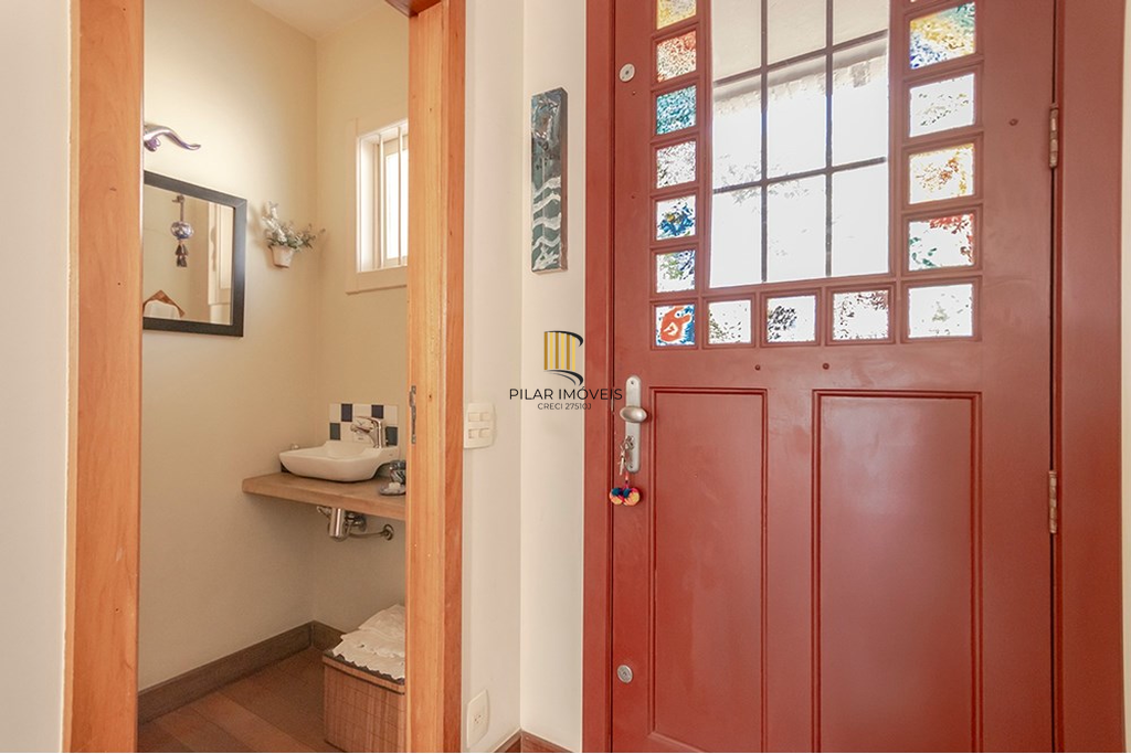 Casa 3 dormitórios no bairro Chácara das Pedras