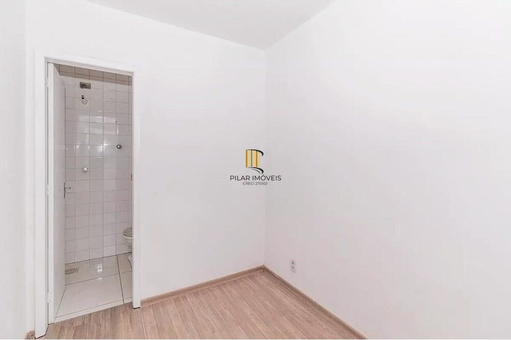 Apartamento 2 dormitórios no bairro Vila Ipiranga