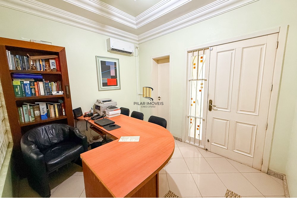 Casa 6 dormitórios no bairro Nossa Senhora das Graças