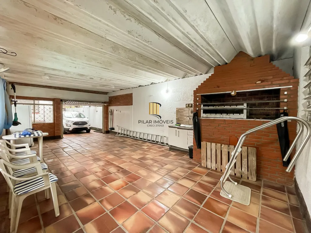 Casa 3 dormitórios no bairro Nonoai