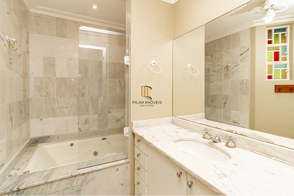 Casa de Condomínio 4 dormitórios no bairro Bela Vista