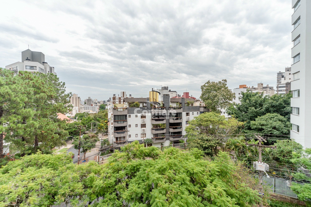 Apartamento 4 dormitórios no bairro Petrópolis