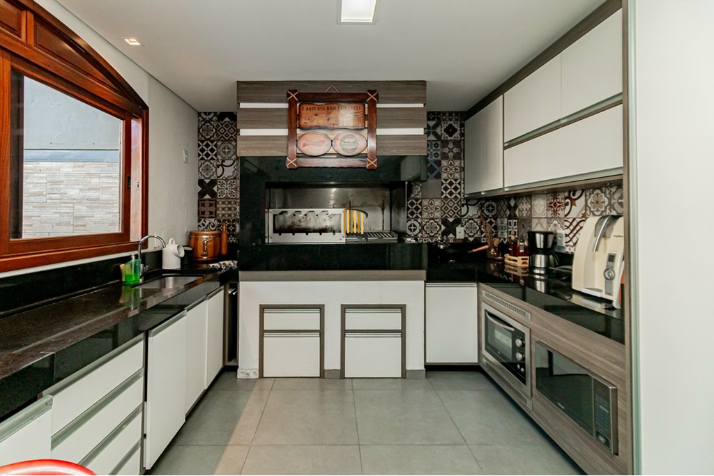 Casa 4 dormitórios no bairro Jardim Planalto