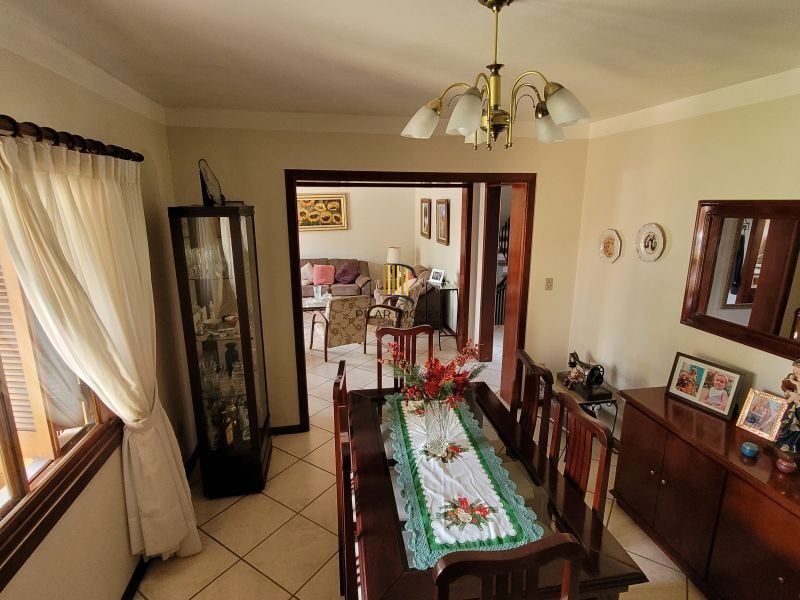 Casa 3 dormitórios no bairro Tristeza