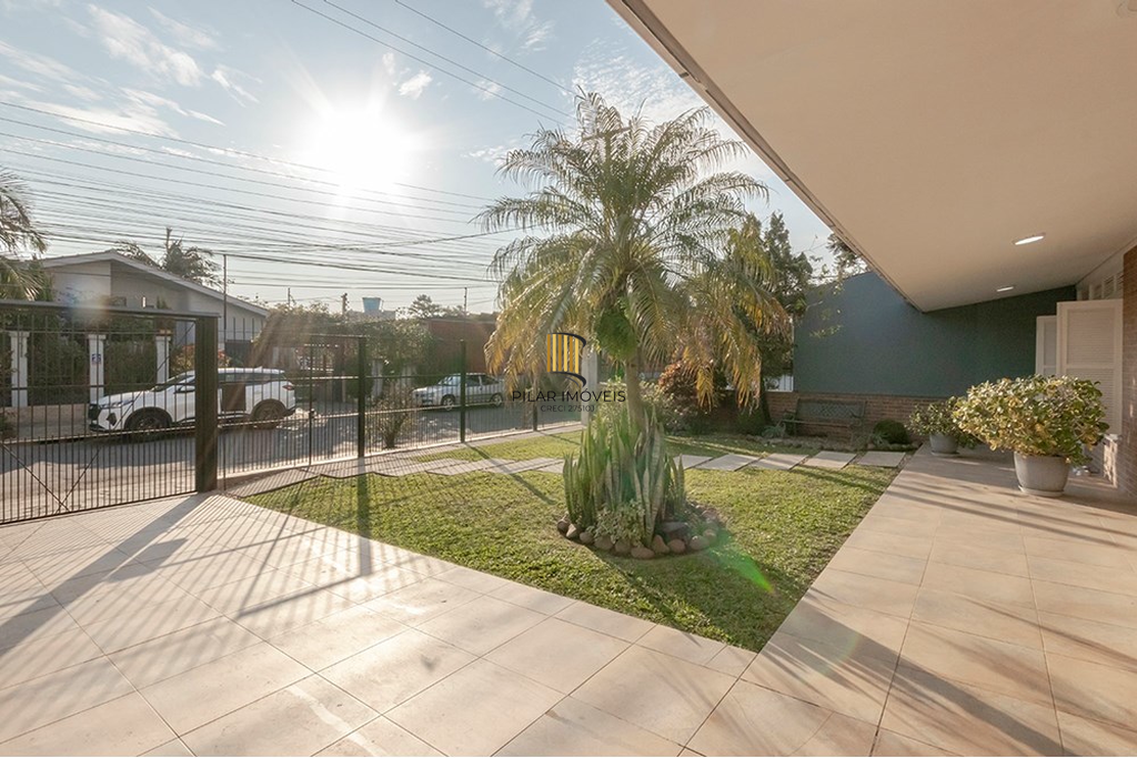 Casa 3 dormitórios no bairro Sarandi