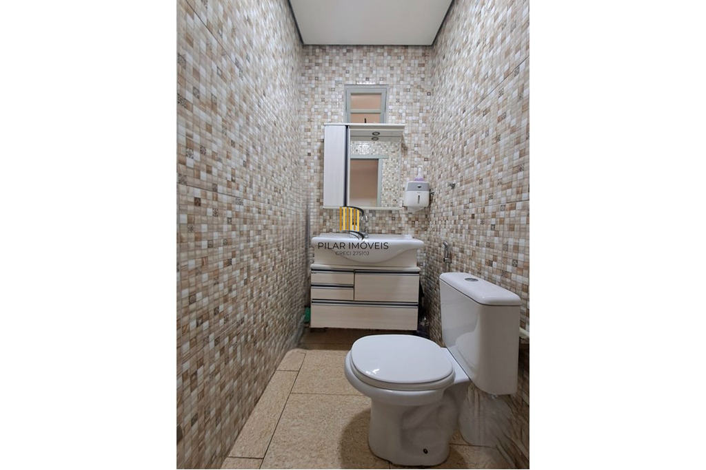 Casa 2 dormitórios no bairro Jardim Algarve