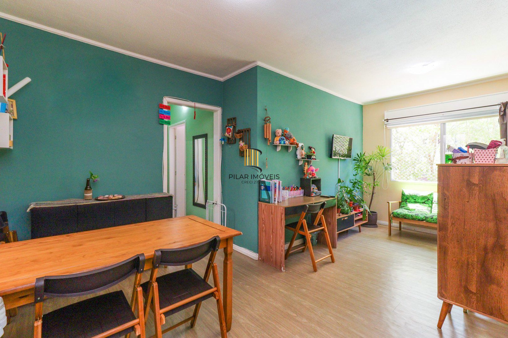 Casa 2 dormitórios no bairro Camaquã