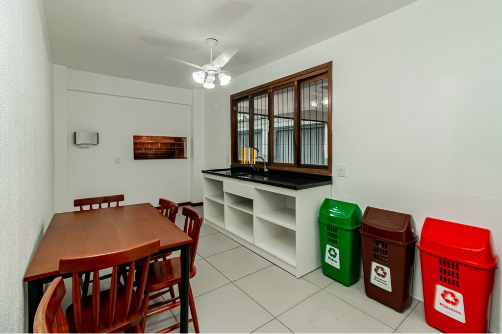 Apartamento 2 dormitórios no bairro Santana