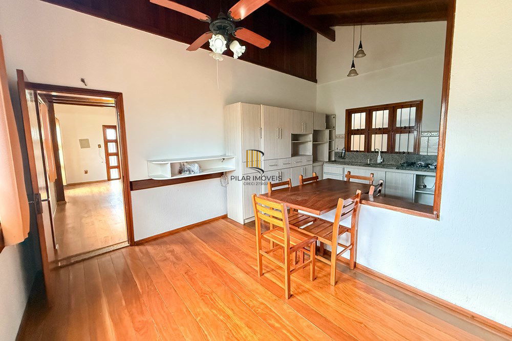 Casa 5 dormitórios no bairro São José