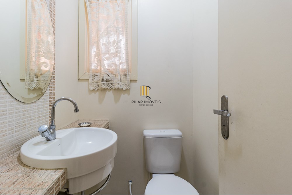 Casa de Condomínio 3 dormitórios no bairro Teresópolis