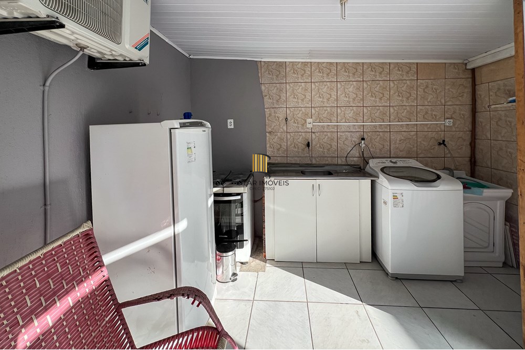 Casa 2 dormitórios no bairro Guajuviras