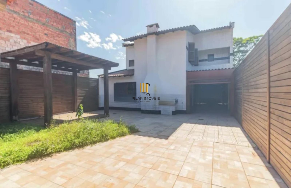 Casa 3 dormitórios no bairro Sarandi