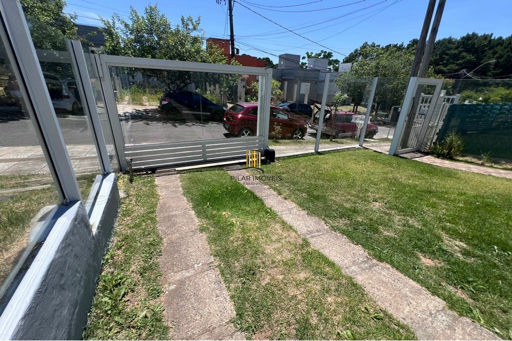 Casa 3 dormitórios no bairro Lomba do Pinheiro