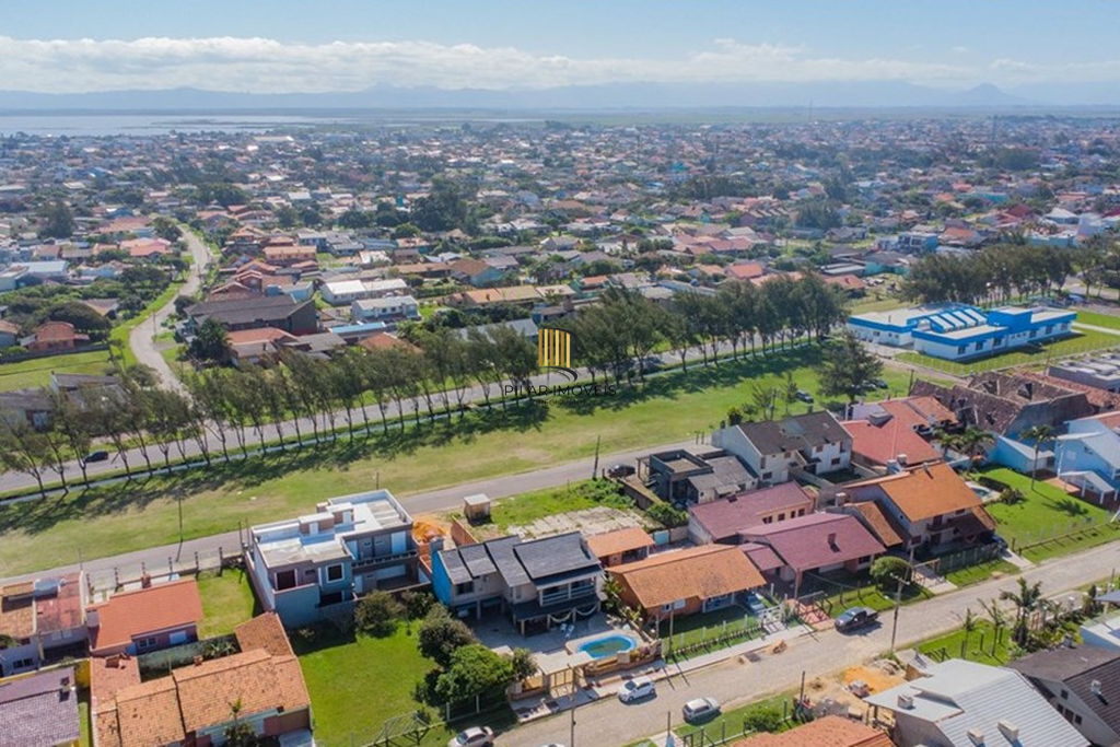 Casa 4 dormitórios no bairro Centro