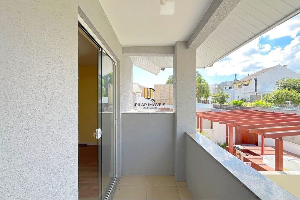 Casa 3 dormitórios no bairro Hípica