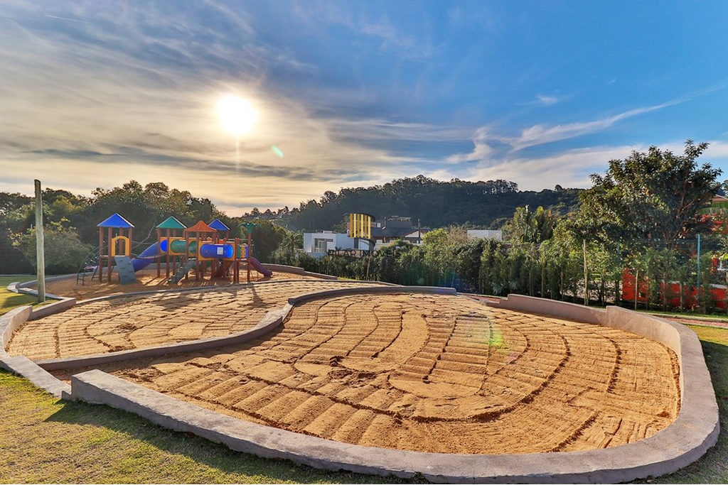 Casa de Condomínio 5 dormitórios no bairro Vila Nova