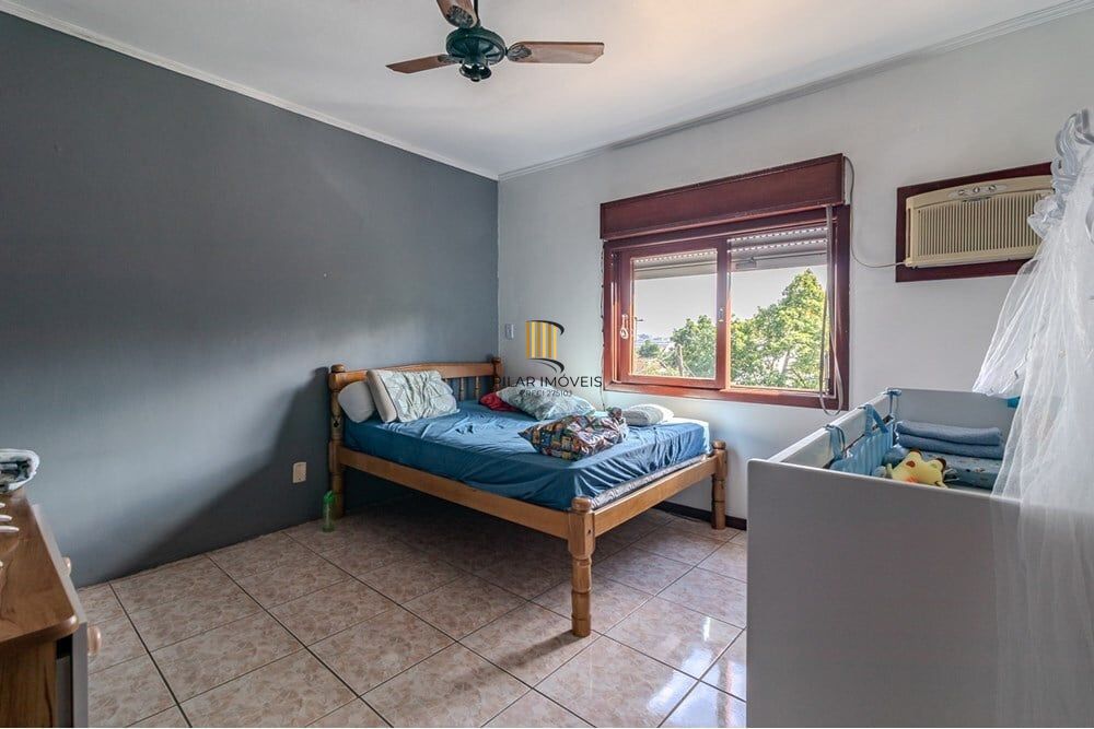 Casa 6 dormitórios no bairro Passo da Areia