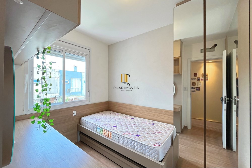 Casa 3 dormitórios no bairro Hípica