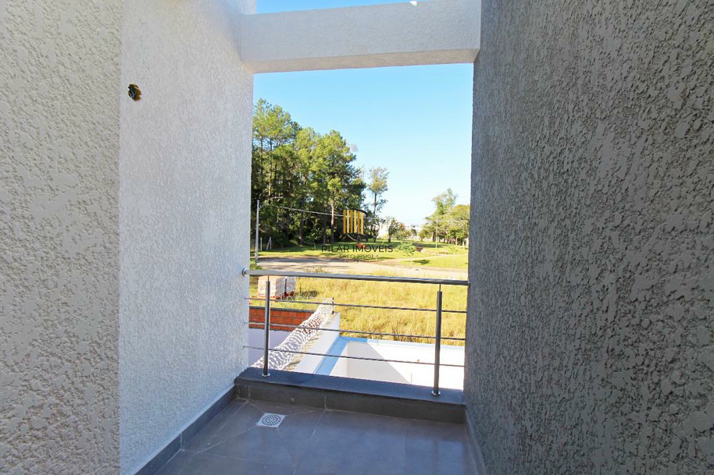 Casa 2 dormitórios no bairro Hípica
