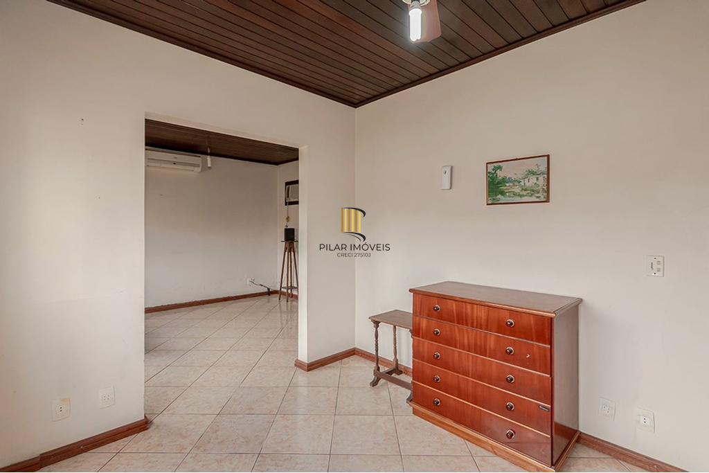 Casa 4 dormitórios no bairro Cavalhada