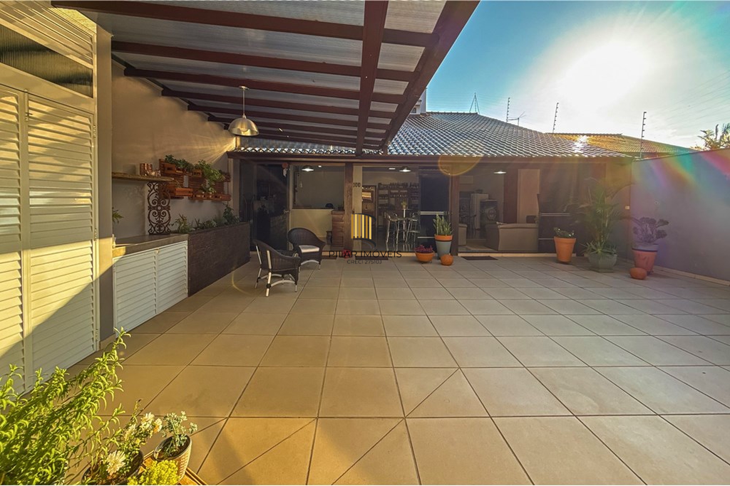Casa 4 dormitórios no bairro São José