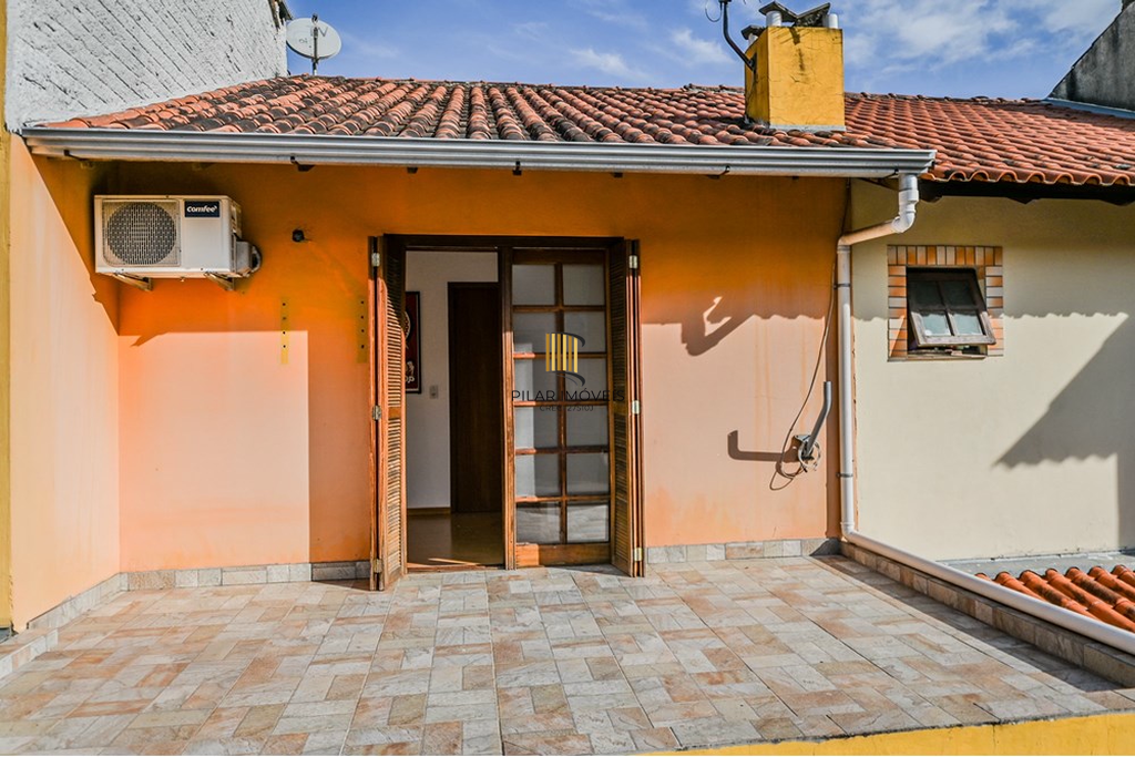 Casa de Condomínio 2 dormitórios no bairro Hípica