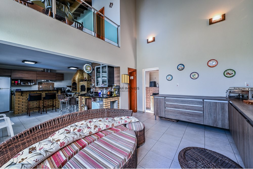 Casa 5 dormitórios no bairro Menino Deus