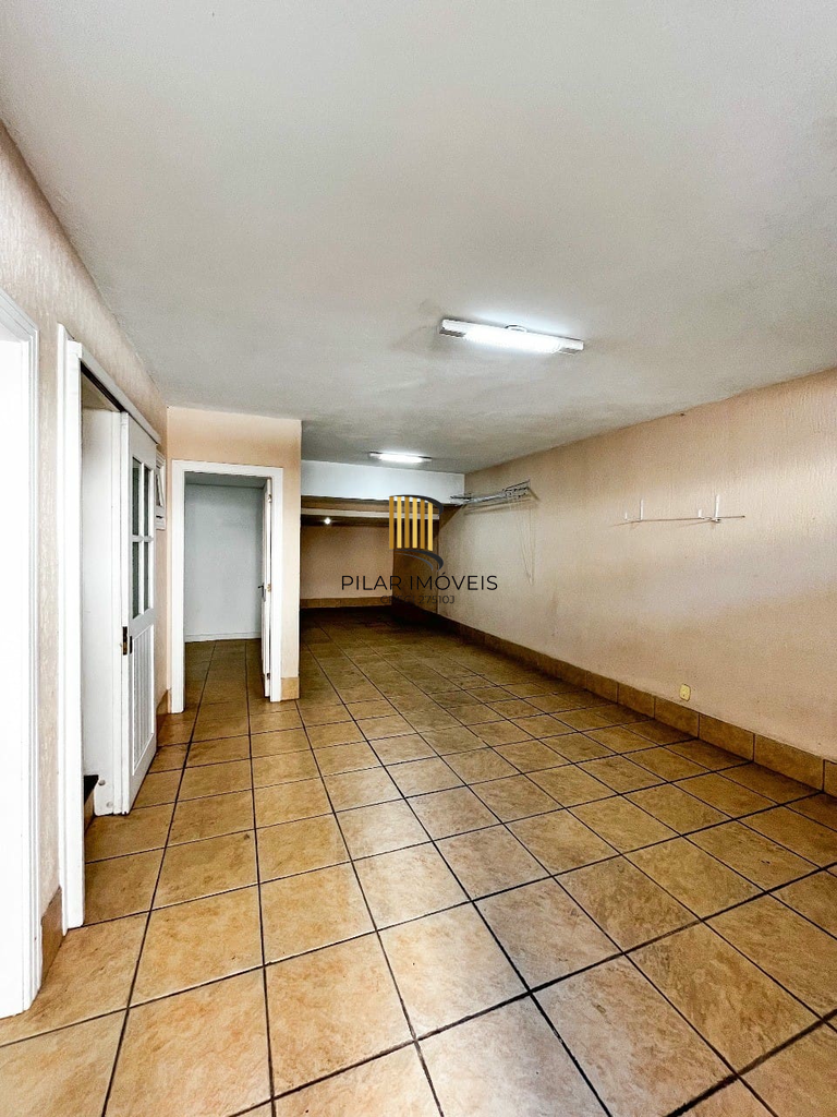 Casa 4 dormitórios no bairro Chácara das Pedras