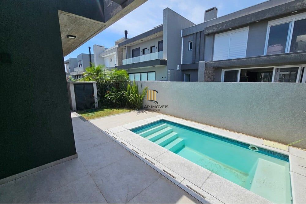 Casa de Condomínio 4 dormitórios no bairro Centro