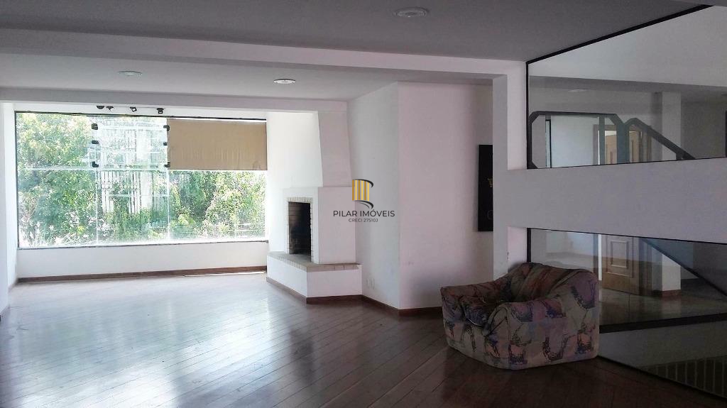 Casa 4 dormitórios no bairro Partenon