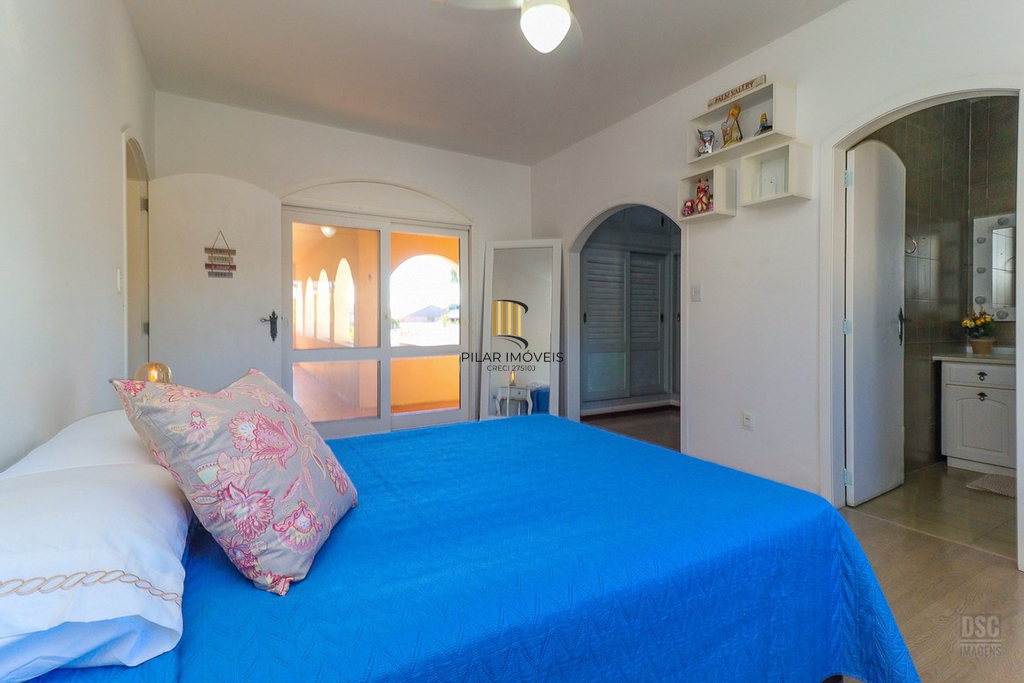 Casa 6 dormitórios no bairro Jardim Planalto