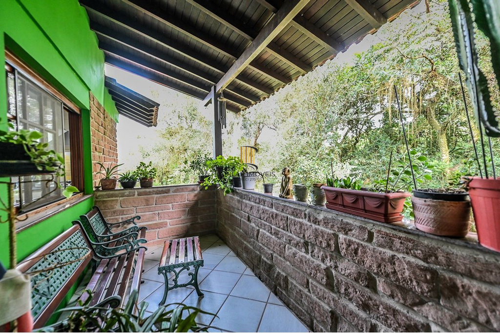 Casa 4 dormitórios no bairro Cascata