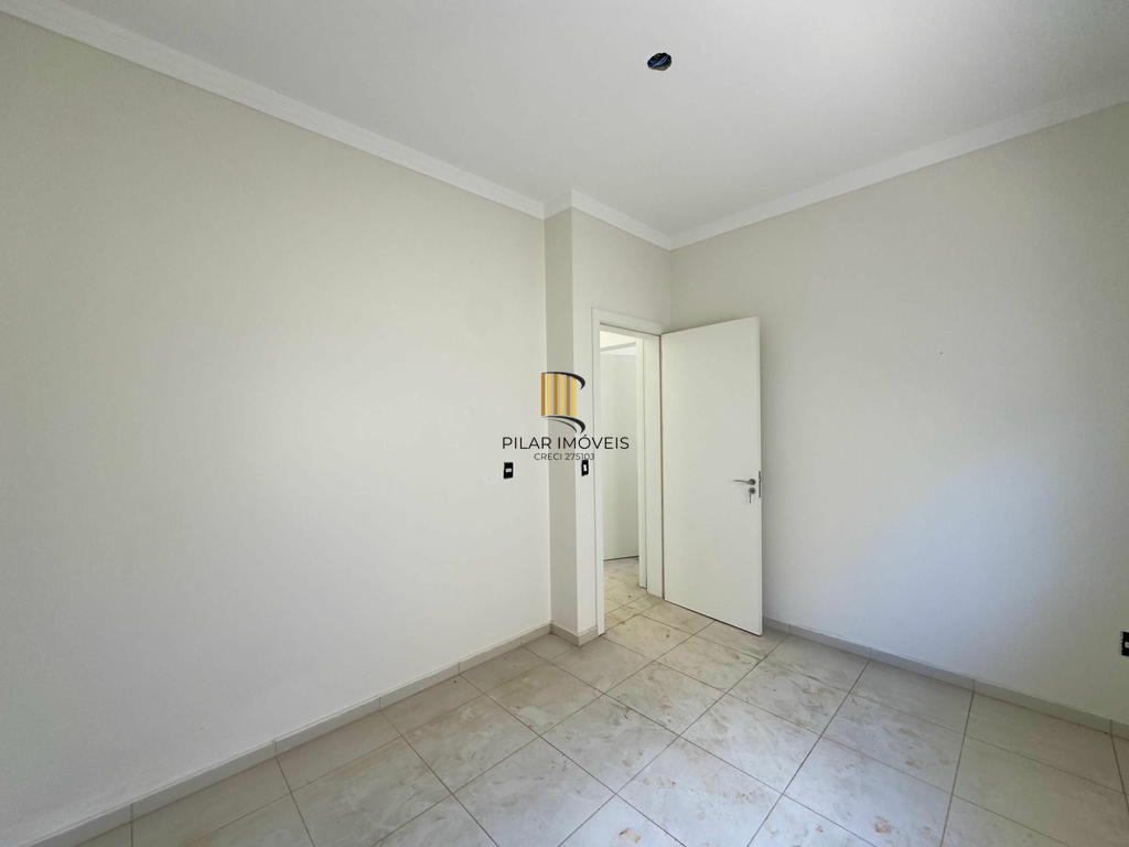 Casa de Condomínio 2 dormitórios no bairro Olaria