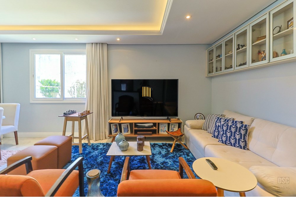 Casa 5 dormitórios no bairro Ipanema