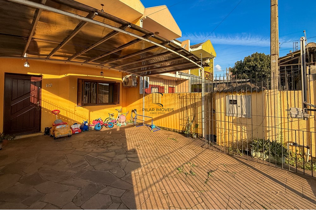 Casa 3 dormitórios no bairro Niterói
