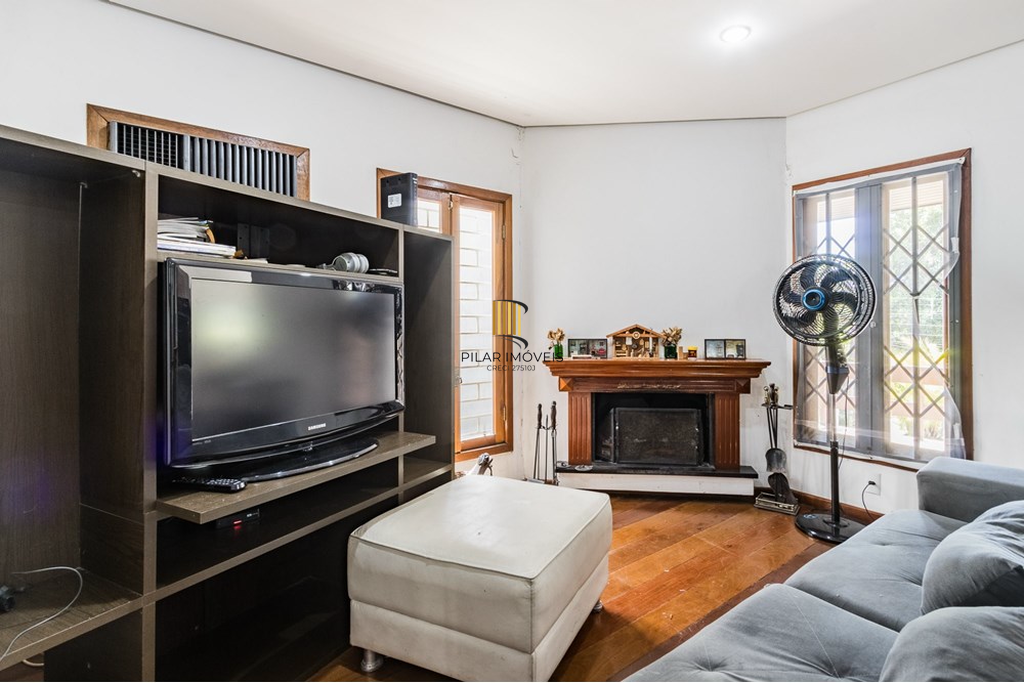 Casa 3 dormitórios no bairro Medianeira