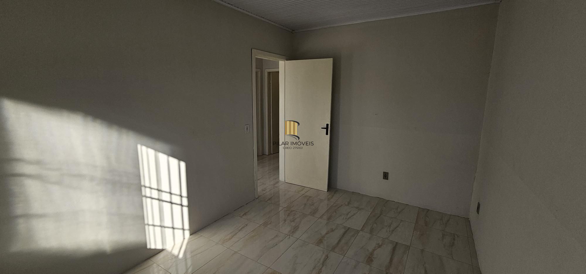 Casa com 02 dorm, vaga por convenção, 40 m², condomínio fechado, Alvorada