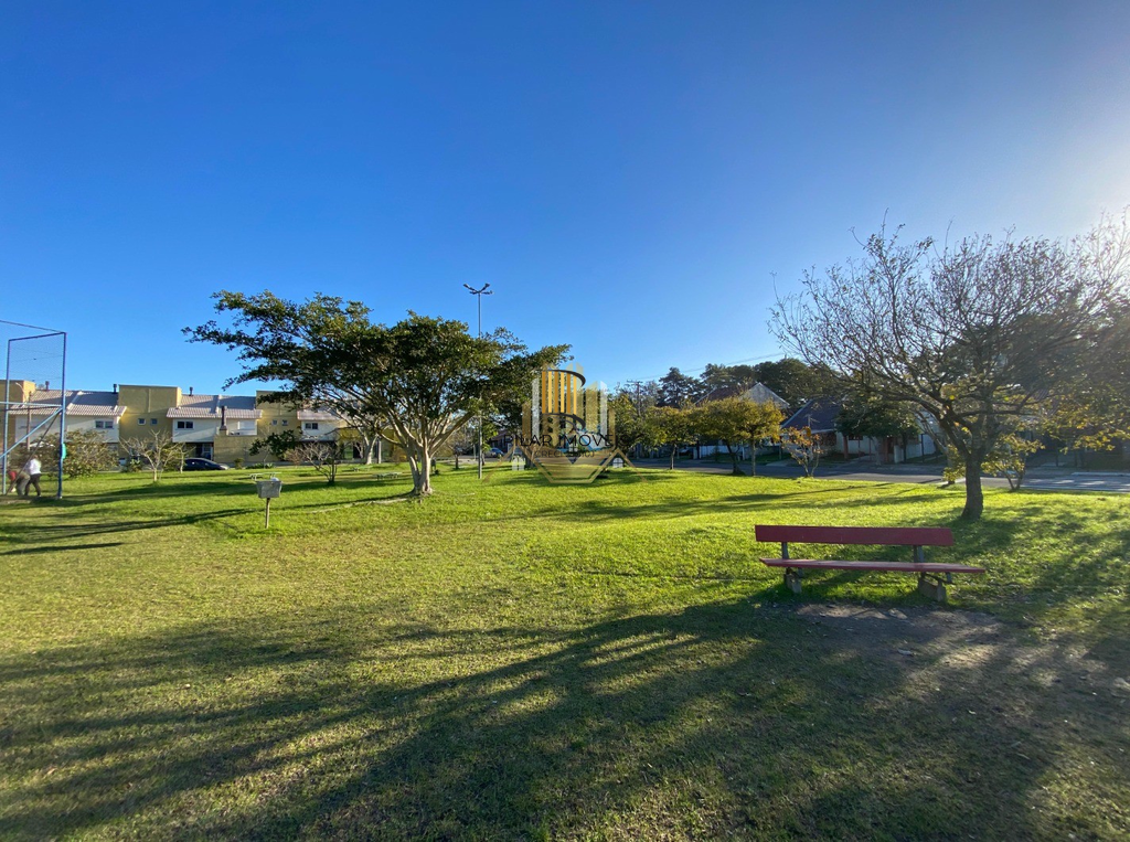 Casa 3 dormitórios no bairro Hípica