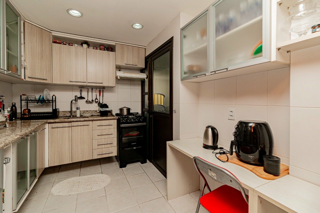 Apartamento 3 dormitórios no bairro Menino Deus